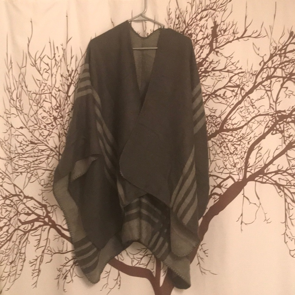 BB Dakota Poncho